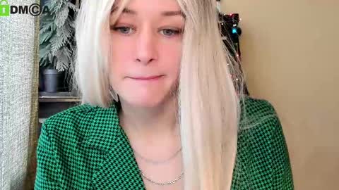 thief_of_hearts_ online show from February 23, 12:37 pm