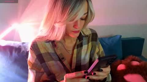 thief_of_hearts_ online show from September 10, 9:53 am