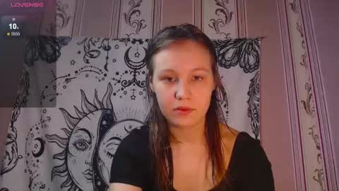 thighswithspikes online show from October 30, 10:16 am