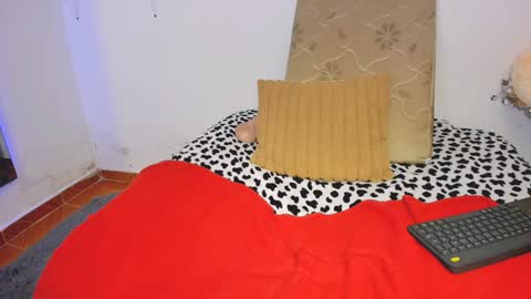 THIN PRINCESS  online show from February 8, 2:04 am