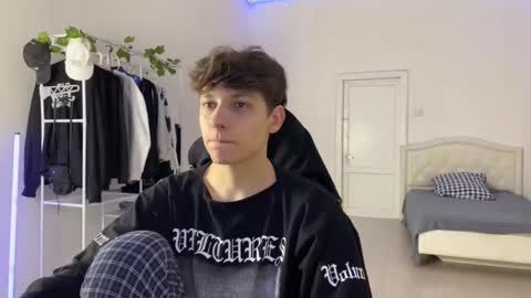 Thomas Hill online show from October 26, 8:26 pm