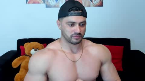 Thomas Brandon online show from February 12, 4:33 am