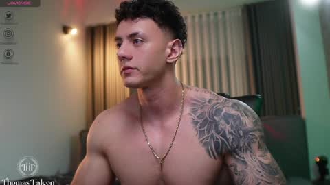 Thomas Falcon online show from December 3, 2:03 am