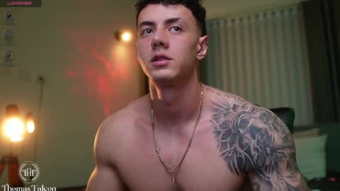 Thomas Falcon online show from December 8, 1:46 am