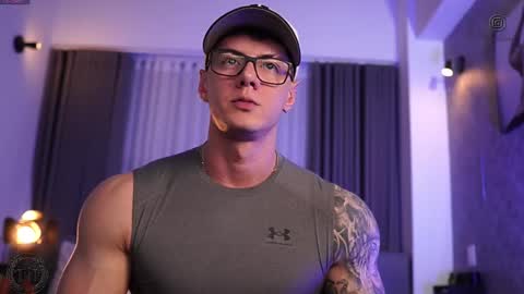 Thomas Falcon online show from September 30, 12:37 am