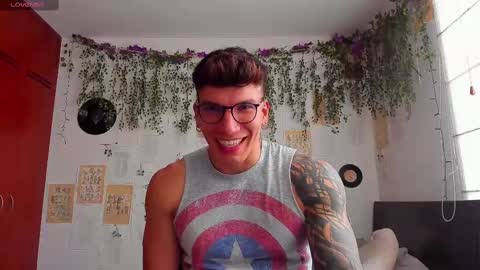 Thomas Grey online show from February 10, 8:42 pm