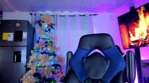 Thom Klein online show from December 17, 7:59 pm