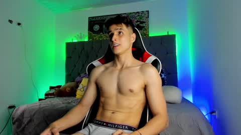 Thom Klein online show from January 14, 8:26 pm