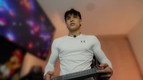 Thom Klein online show from October 15, 7:47 pm