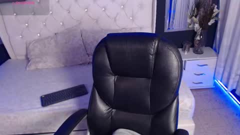 Snapshot of tiana_scot chatting on September 26, 11:14 am LIA online show from September 26, 11:14 am