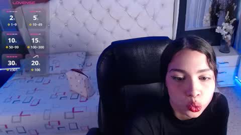 Snapshot of tiana_scot chatting on October 1, 1:06 pm LIA online show from October 1, 1:06 pm