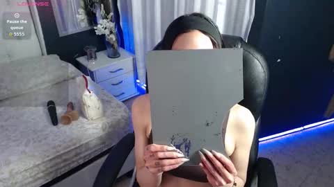 Snapshot of tiana_scot chatting on October 14, 12:50 pm LIA online show from October 14, 12:50 pm