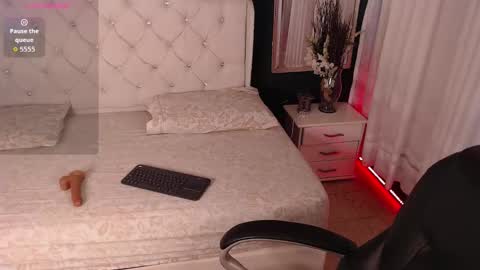 Snapshot of tiana_scot chatting on October 16, 12:39 pm LIA online show from October 16, 12:39 pm