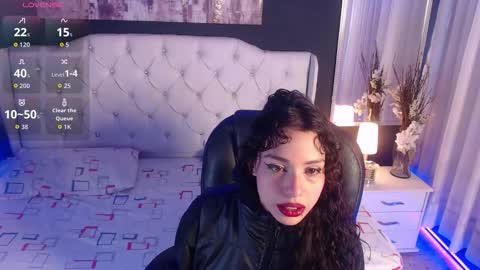Snapshot of tiana_scot chatting on November 10, 12:48 pm LIA online show from November 10, 12:48 pm