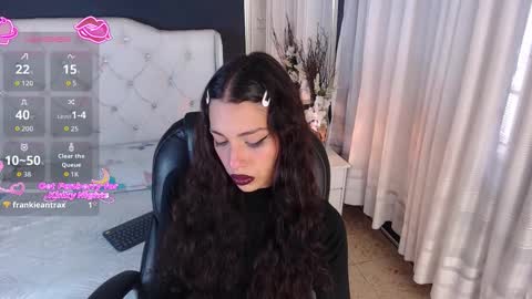 Snapshot of tiana_scot chatting on November 20, 4:29 pm LIA online show from November 20, 4:29 pm