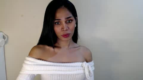 Snapshot of tiara_gurl16 chatting on October 27, 10:36 pm tiara online show from October 27, 10:36 pm