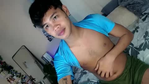 Snapshot of tiara_perezx chatting on February 2, 2:59 am Sam online show from February 2, 2:59 am