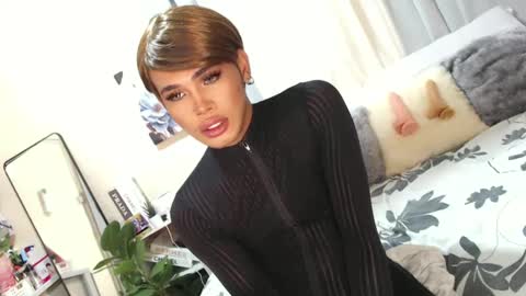 Snapshot of tiara_perezx chatting on February 8, 7:48 am Sam online show from February 8, 7:48 am