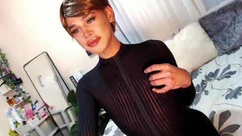 Snapshot of tiara_perezx chatting on February 17, 2:31 am Sam online show from February 17, 2:31 am