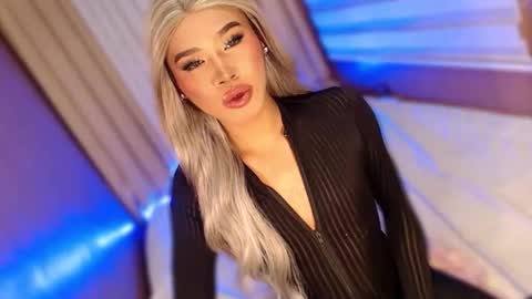 Snapshot of tiara_perezx chatting on September 30, 6:02 pm Sam online show from September 30, 6:02 pm