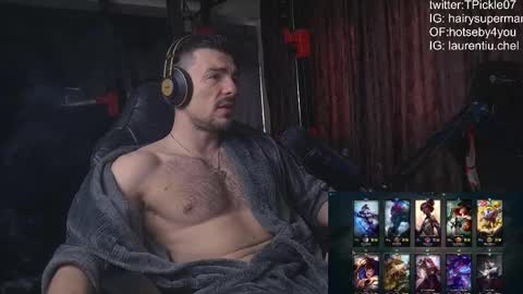 Snapshot of tickle_my_pickle07 chatting on February 10, 6:31 am tickle_my_pickle07 online show from February 10, 6:31 am