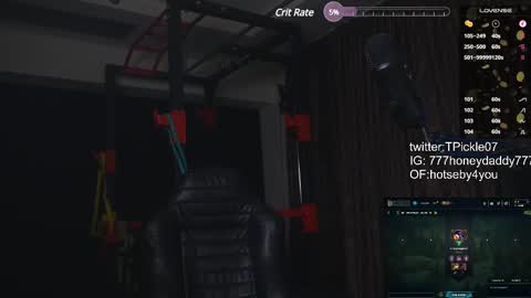 Snapshot of tickle_my_pickle07 chatting on March 5, 6:34 pm tickle_my_pickle07 online show from March 5, 6:34 pm