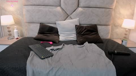 Tiff3 online show from January 14, 10:44 pm