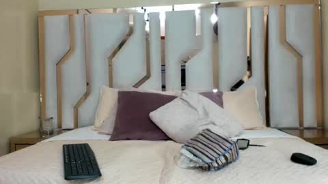    online show from January 15, 9:41 pm