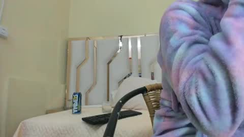    online show from January 20, 11:43 pm