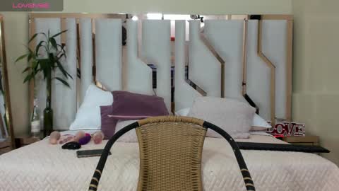    online show from January 27, 10:06 pm