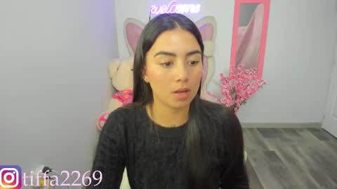 Snapshot of tifany_tay2 chatting on January 13, 3:45 am hey am julietha online show from January 13, 3:45 am