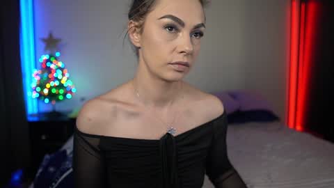 Tiffany online show from December 28, 9:40 pm