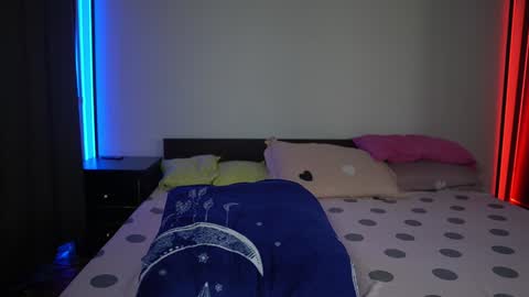 Tiffany online show from January 15, 1:02 am