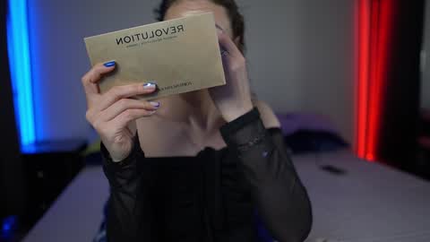 Tiffany online show from February 6, 9:28 pm