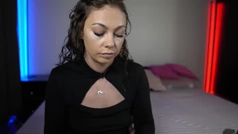 Tiffany online show from February 18, 9:42 pm