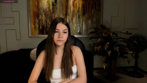 Snapshot of tiffannysins chatting on November 18, 3:01 am Tiffanny Sins online show from November 18, 3:01 am