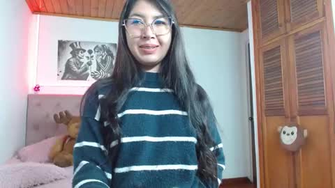 Tifanny online show from October 10, 1:43 pm