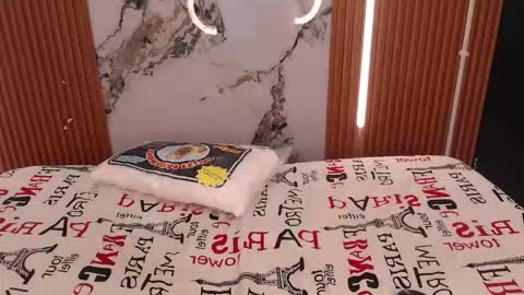 STEFANNY WELL online show from December 3, 12:25 pm