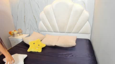 Snapshot of tiffany_sander chatting on January 25, 3:51 am tiffany_sander online show from January 25, 3:51 am