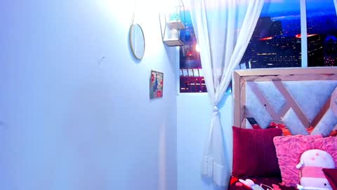 Snapshot of tiffany_sander chatting on February 8, 7:48 am tiffany_sander online show from February 8, 7:48 am