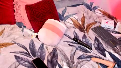 Snapshot of tiffany_sander chatting on March 10, 6:38 am tiffany_sander online show from March 10, 6:38 am