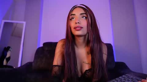 Snapshot of tiffany_sander chatting on October 4, 4:10 am tiffany_sander online show from October 4, 4:10 am