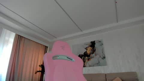 Tiffany Houston online show from March 7, 1:07 pm