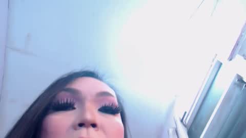 Snapshot of tiffanykatesxl chatting on December 17, 10:44 am tiffany online show from December 17, 10:44 am