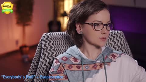 tiffanyriox online show from February 4, 2:49 am