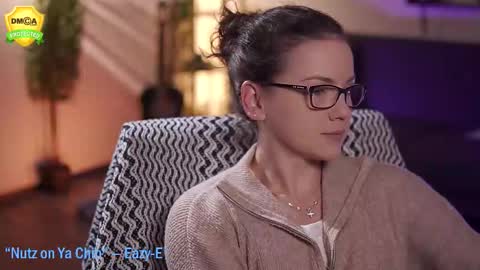 tiffanyriox online show from October 15, 11:38 pm