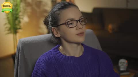 tiffanyriox online show from November 25, 1:49 am