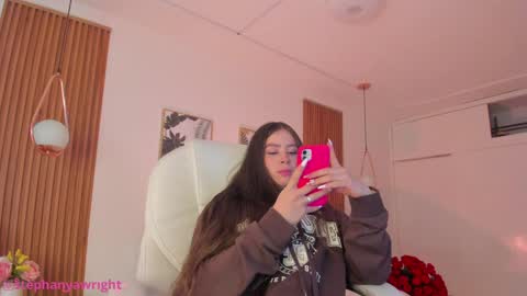 Snapshot of tiffanywright_ chatting on January 20, 12:39 pm Tiffany online show from January 20, 12:39 pm