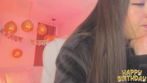 Snapshot of tiffanywright_ chatting on October 18, 12:06 pm Tiffany online show from October 18, 12:06 pm