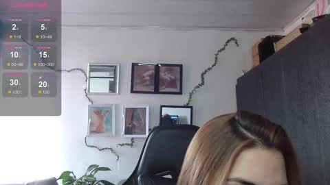 Snapshot of tiina_hz chatting on September 25, 5:49 pm Tiina hz online show from September 25, 5:49 pm